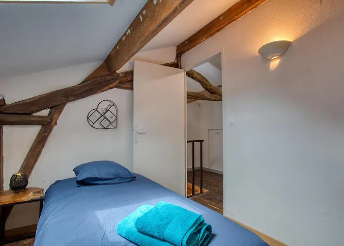 Apartment 3 Pieces, Plein Centre, Monument Historique, 